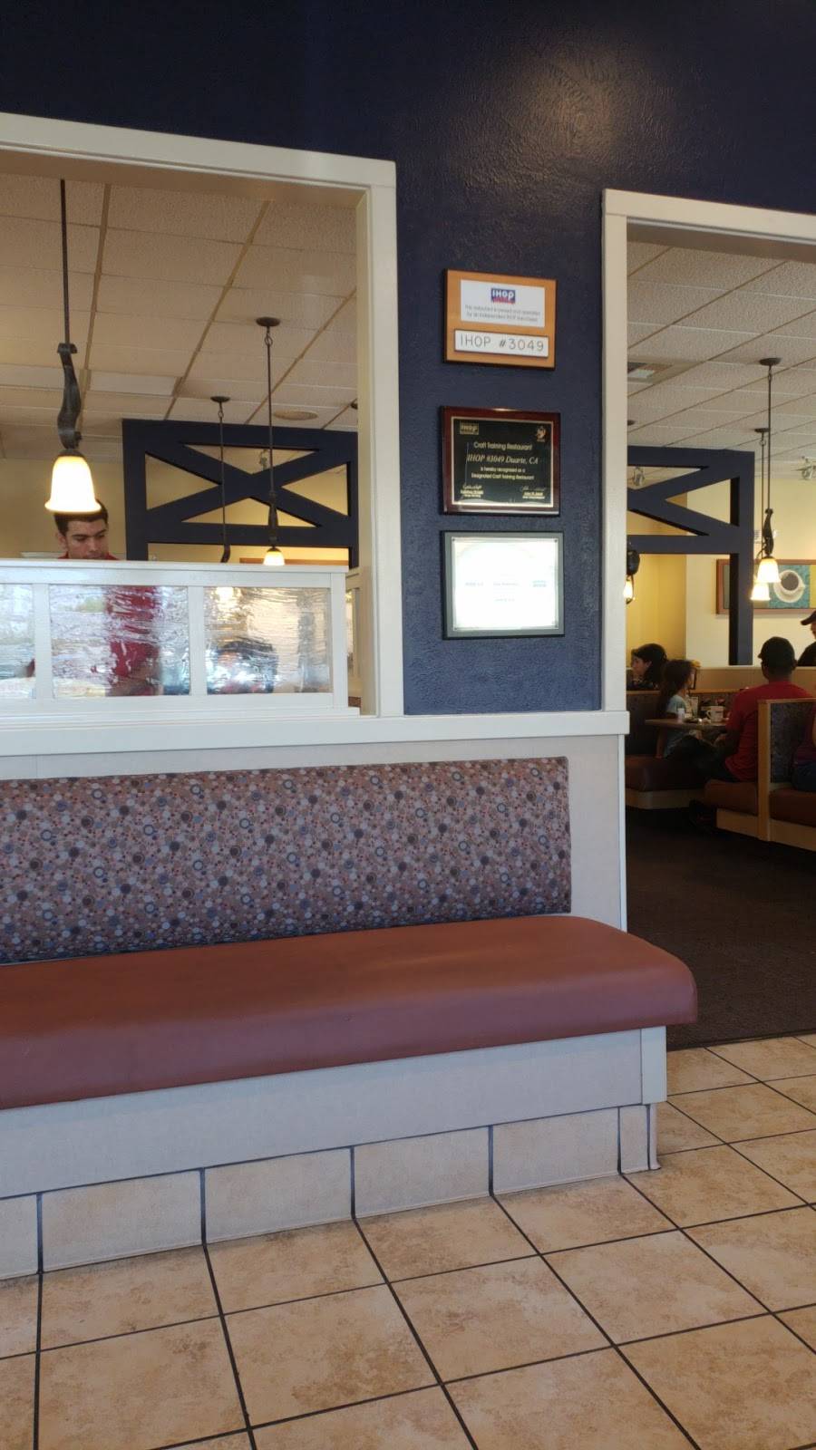 IHOP | restaurant | 988 Hamilton Rd, Duarte, CA 91010, USA | 6263034861 OR +1 626-303-4861