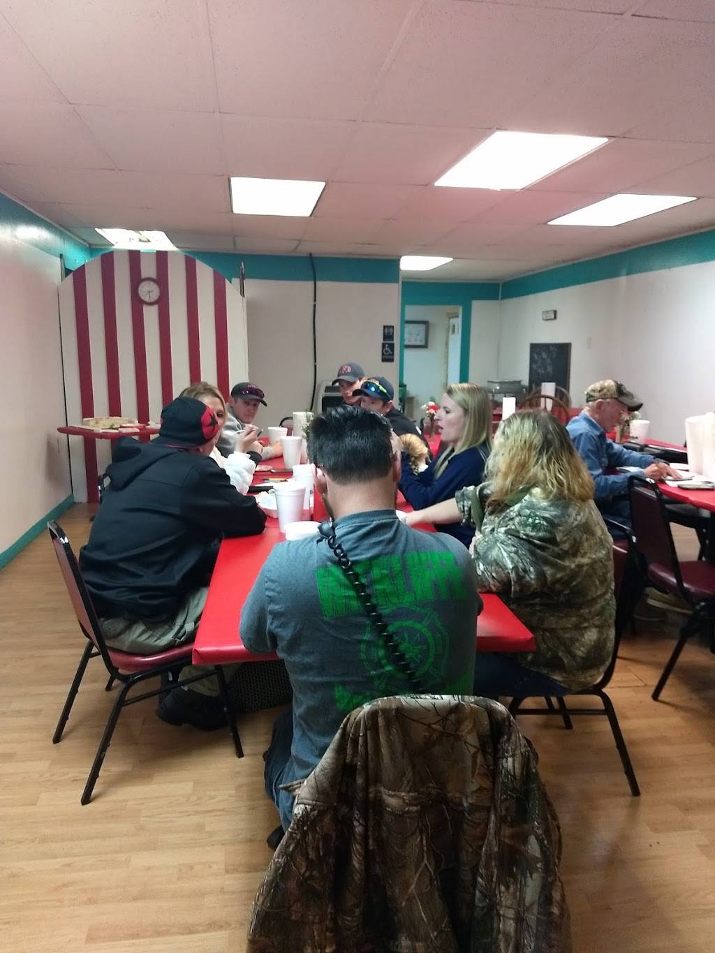 Mikes Place | restaurant | 461 Court St, Wickliffe, KY 42087, USA | 2703353777 OR +1 270-335-3777