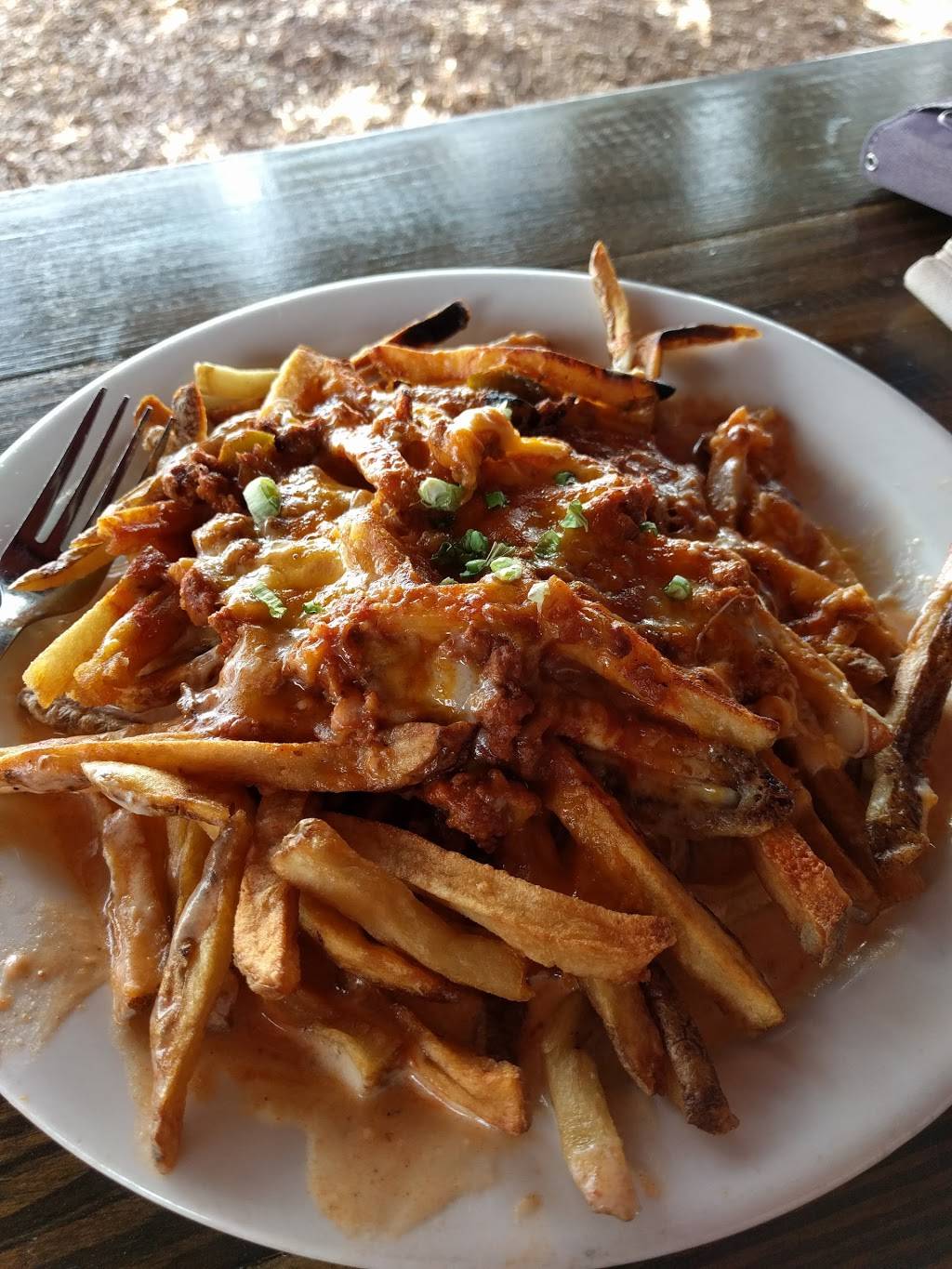 Q on Bay | restaurant | 822 Bay St, Beaufort, SC 29902, USA | 8435247771 OR +1 843-524-7771