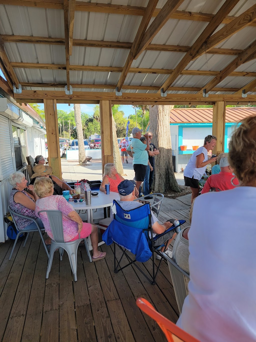 Ducky’s Dockside Bar & Grill | restaurant | 1090 Shady Cove Rd E, Haines City, FL 33844, USA | 8633535295 OR +1 863-353-5295