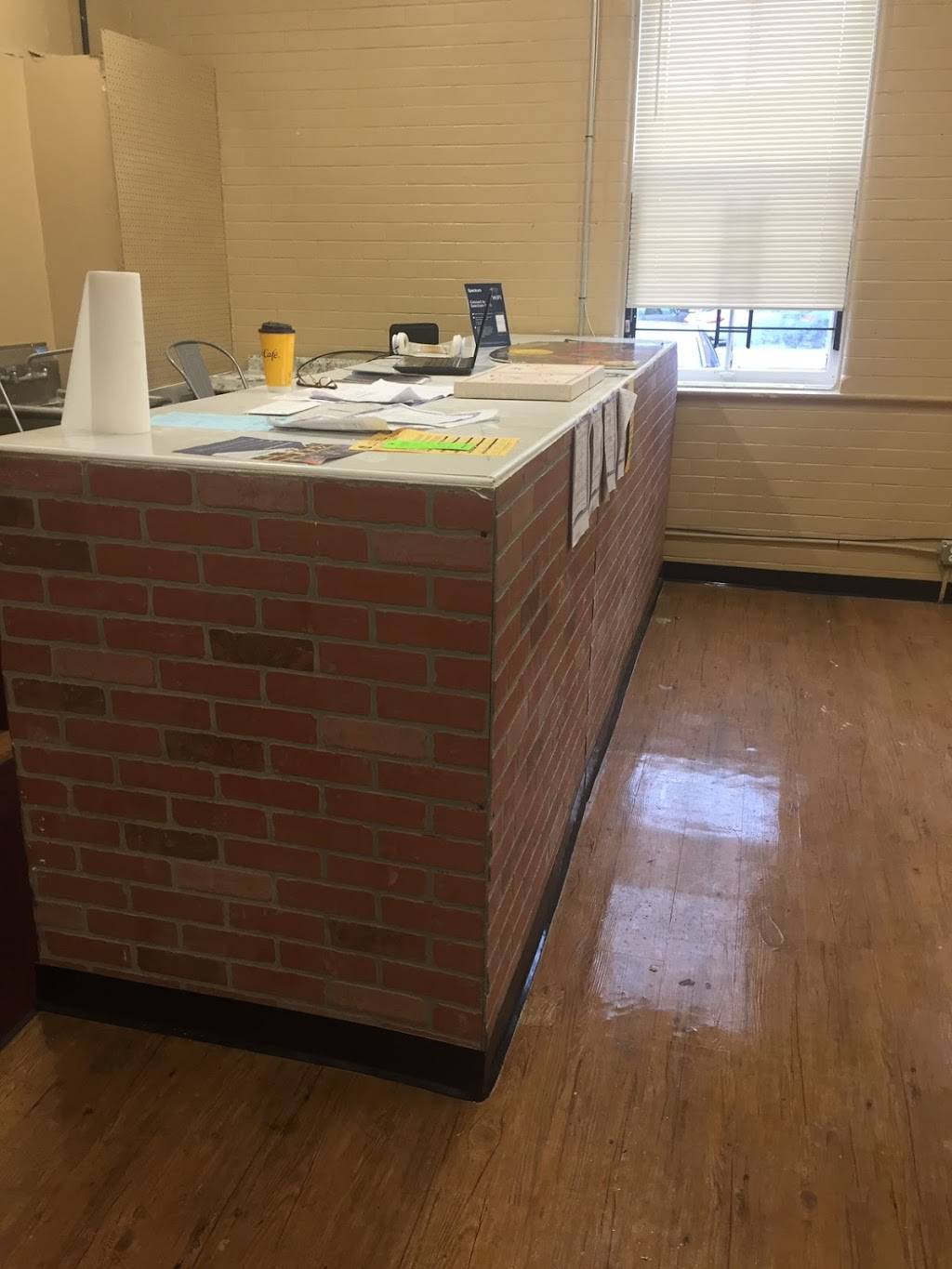 Memphis Hot Wings | restaurant | 10102 Lorain Ave, Cleveland, OH 44111, USA | 2166752010 OR +1 216-675-2010