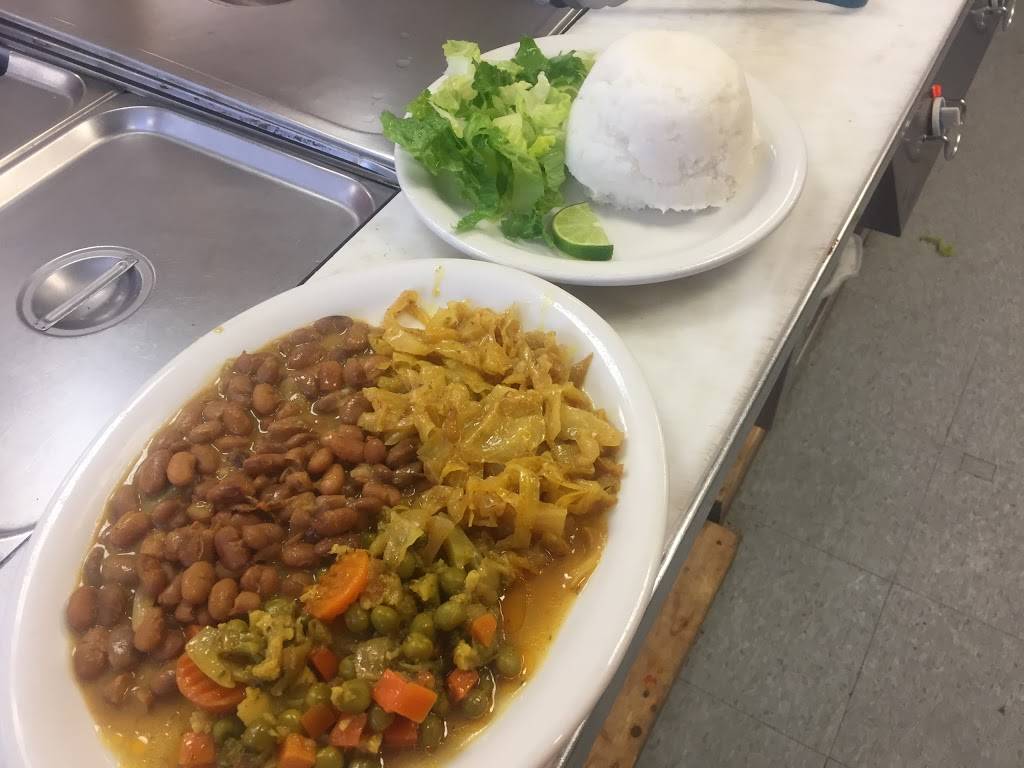 Safari Somali Cuisine | restaurant | 6319 N Ridge Ave, Chicago, IL 60660, USA | 7739617401 OR +1 773-961-7401