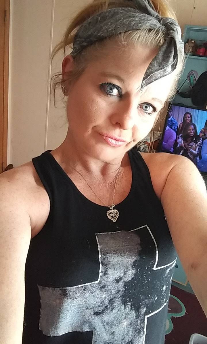 Shuckers | night club | 70 Olde Main Plaza, St Albans, WV 25177, USA | 3047221500 OR +1 304-722-1500