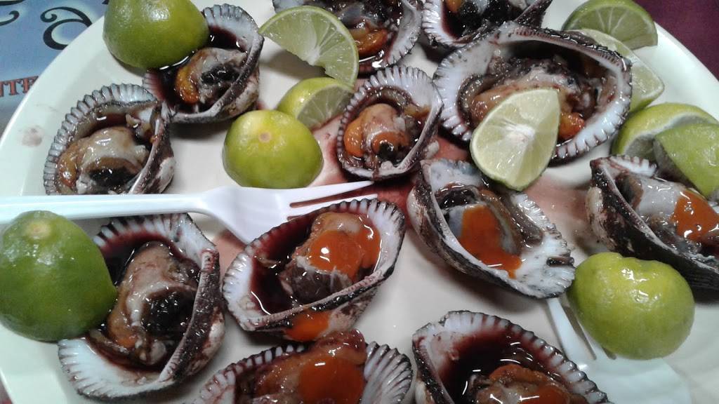 Mariscos El Faro | restaurant | Av Del Pacifico 464, Monumental, 22517 Tijuana, B.C., Mexico | 016642058544 OR +52 664 205 8544