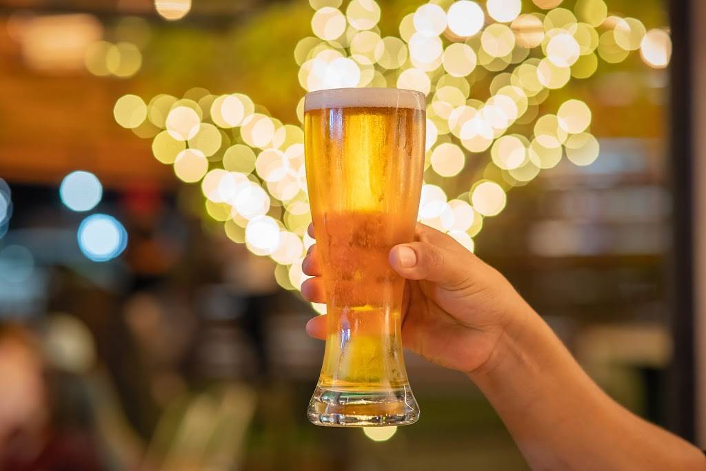 Steve Os Beer Garden | restaurant | 12040 Tierra Este Rd #201, El Paso, TX 79938, USA | 9158573663 OR +1 915-857-3663