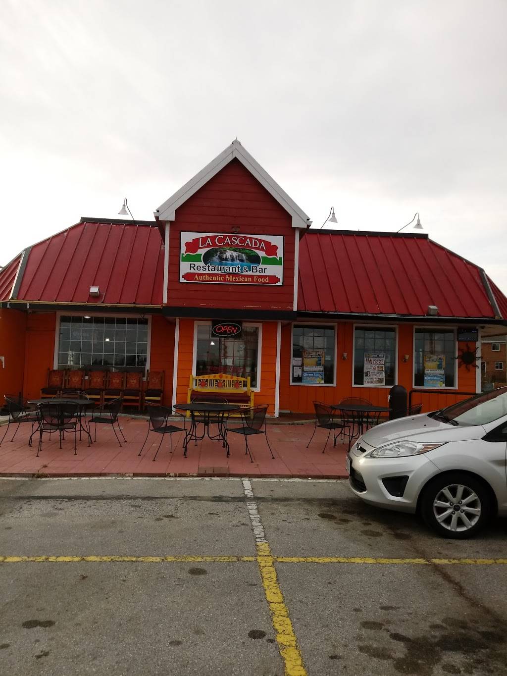 La Cascada Restaurant & Bar | restaurant | 375 Georgesville Rd, Columbus, OH 43228, USA | 6147548038 OR +1 614-754-8038