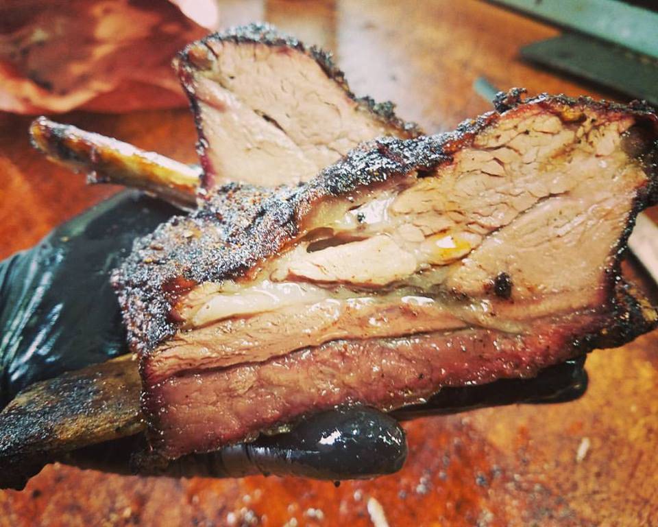 Roaming Buffalo Bar-B-Que | restaurant | 2387 S Downing St, Denver, CO 80210, USA | 3037222226 OR +1 303-722-2226