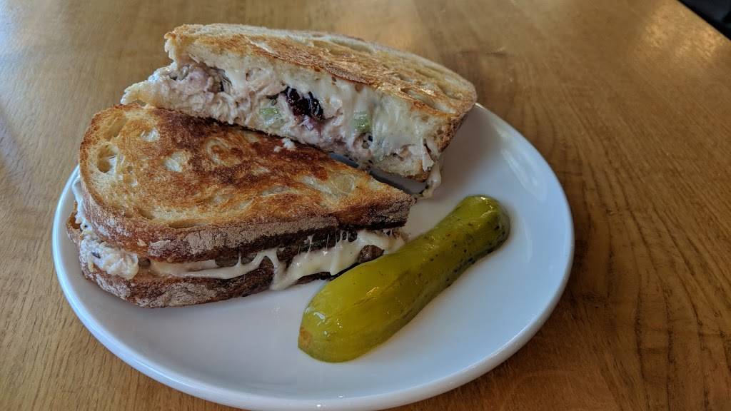 Cascadia Coffee Pub | cafe | 2010 NW Front Ave A, Portland, OR 97209, USA | 9712074202 OR +1 971-207-4202