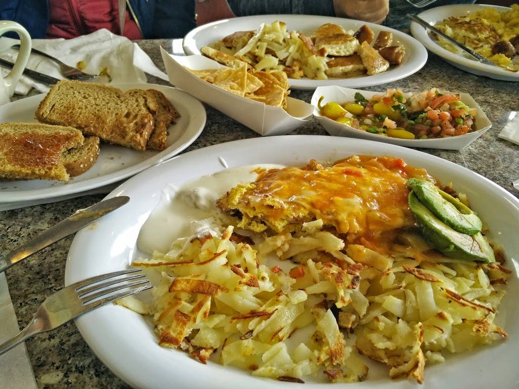 Bravo Burgers | restaurant | 1911 W Redlands Blvd, Redlands, CA 92373, USA | 9097986378 OR +1 909-798-6378