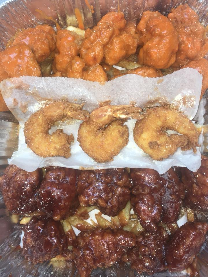 Sharks Fish & Chicken | restaurant | 2411 W 119th St, Blue Island, IL 60406, USA | 7083712700 OR +1 708-371-2700