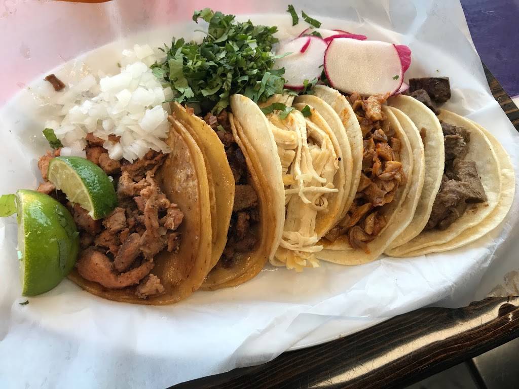 La Salsa Verde Taqueria | restaurant | 2728 Community Dr, Dallas, TX 75220, USA | 2143660999 OR +1 214-366-0999