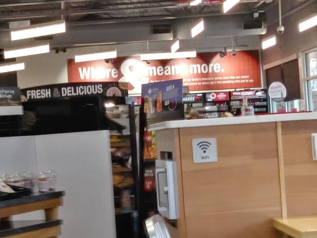 Kum & Go | meal takeaway | 3033 8th Ave, Evans, CO 80620, USA | 9703529268 OR +1 970-352-9268