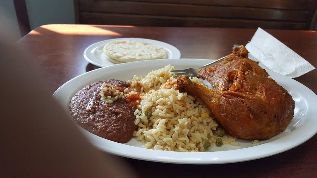 Pupuseria El Chalet | restaurant | 8689 Sierra Ave c, Fontana, CA 92335, USA | 9093579949 OR +1 909-357-9949