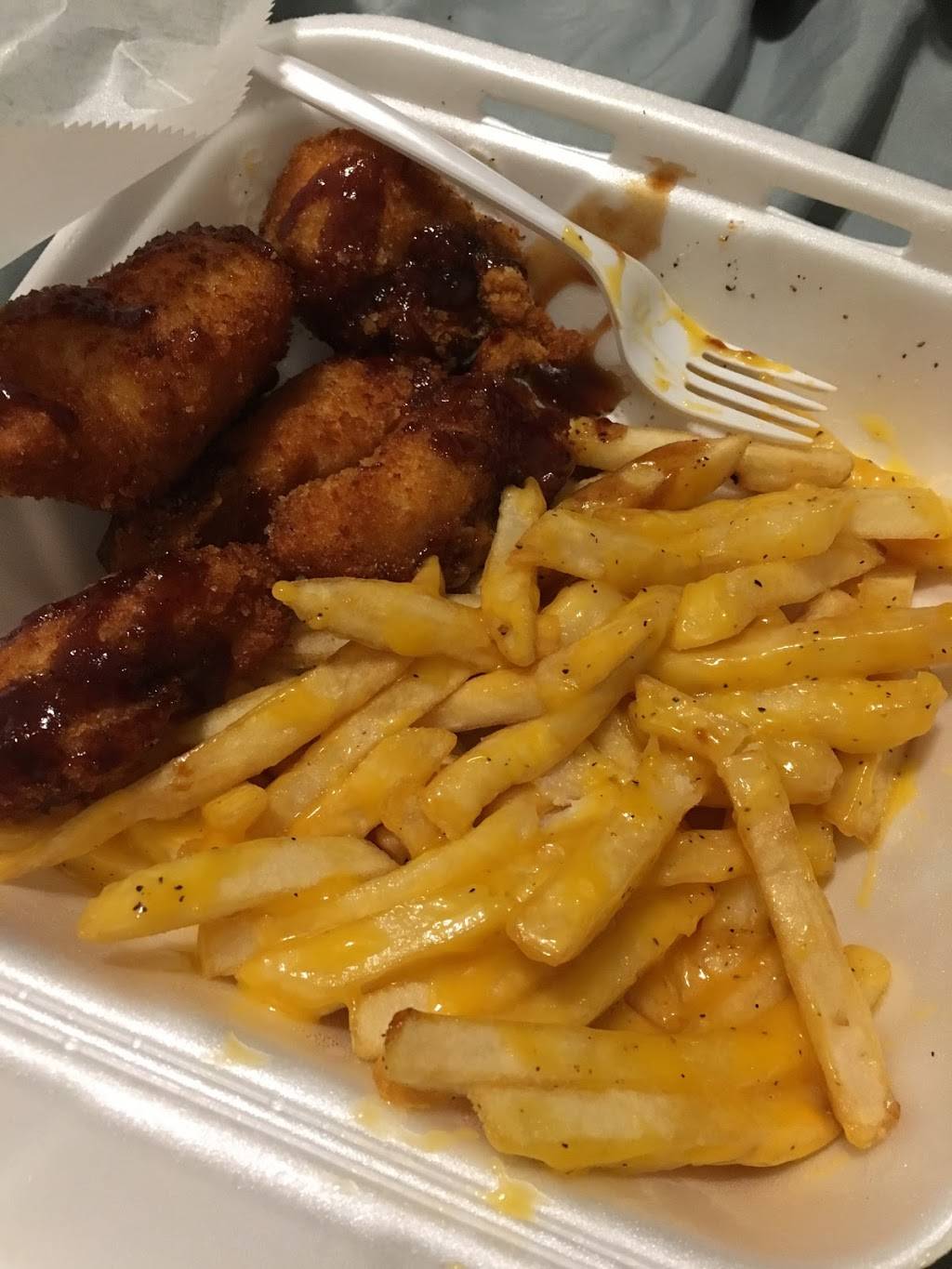 Lee Seafood | restaurant | 823 Kerlin St, Chester, PA 19013, USA | 6104478780 OR +1 610-447-8780