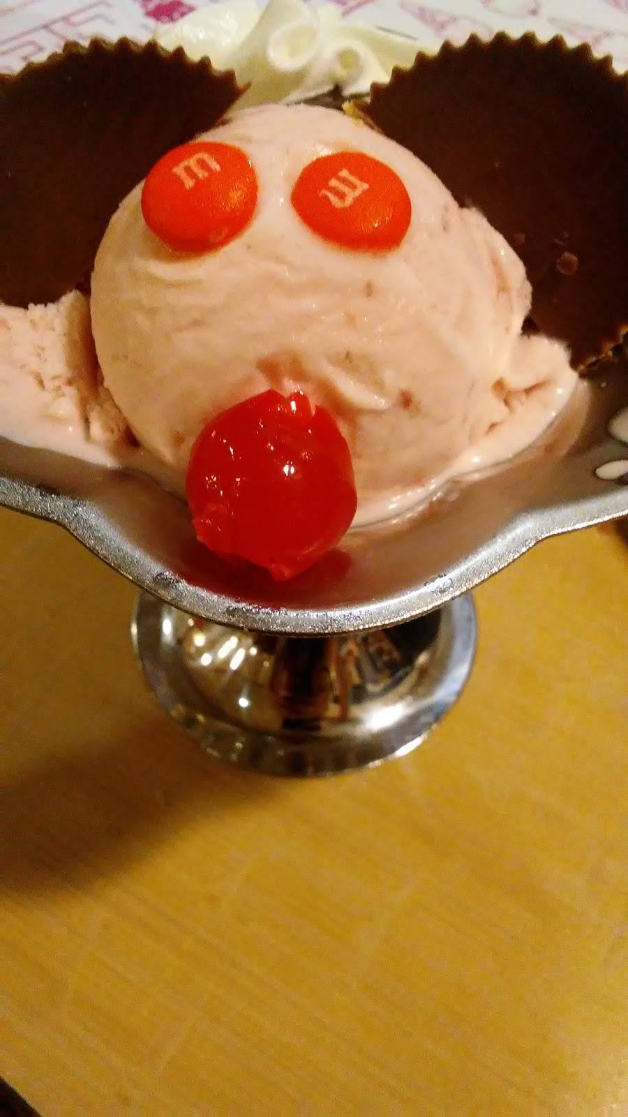 Friendlys | restaurant | 147 Loudon Rd, Concord, NH 03301, USA | 6032239784 OR +1 603-223-9784