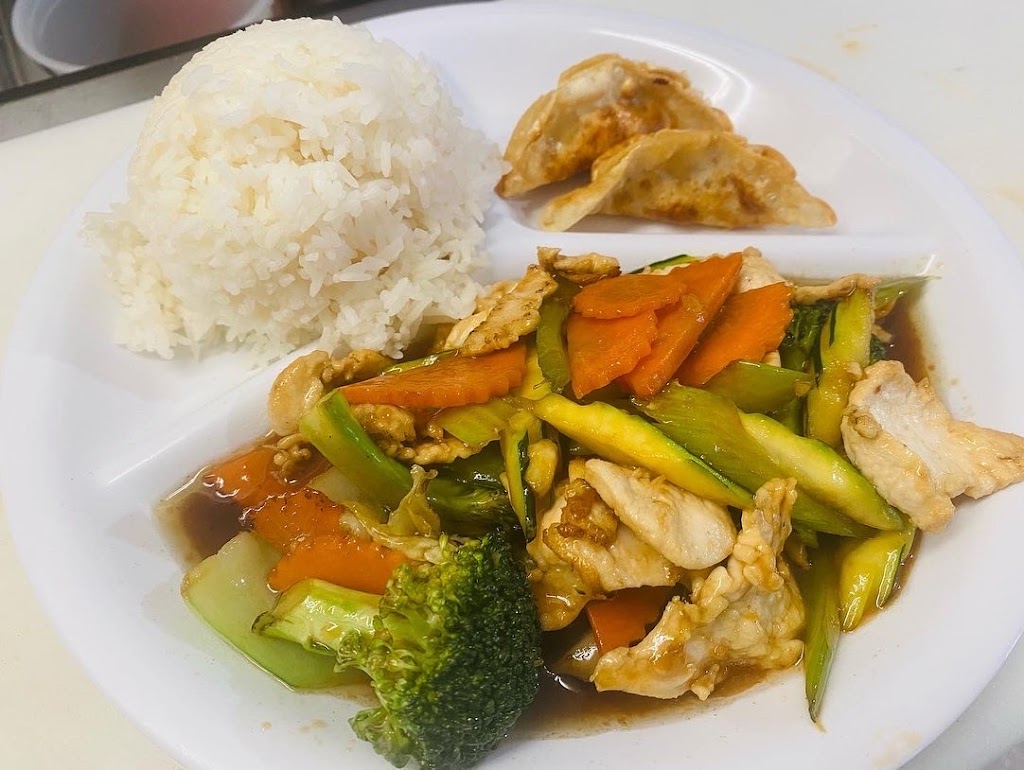 Tasty Thai | restaurant | 161 Traffic Way, Arroyo Grande, CA 93420, USA | 8054811005 OR +1 805-481-1005