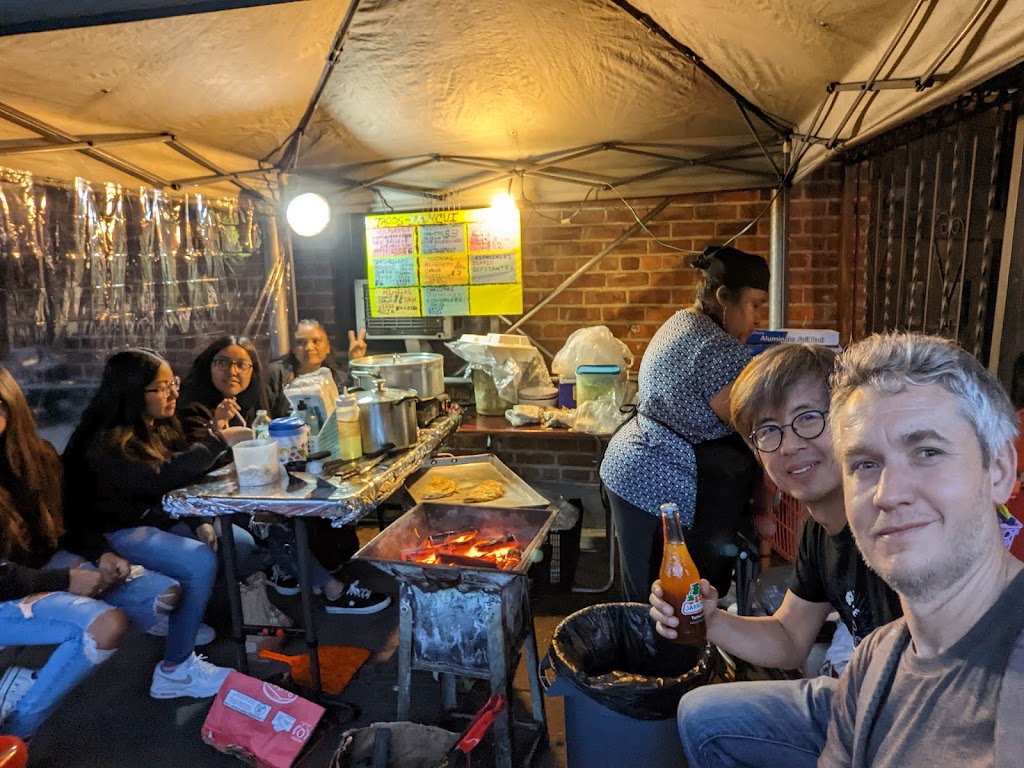 Tacos Yancui | restaurant | 45th Ave &, 80th St, Queens, NY 11373, USA | 7185933383 OR +1 718-593-3383