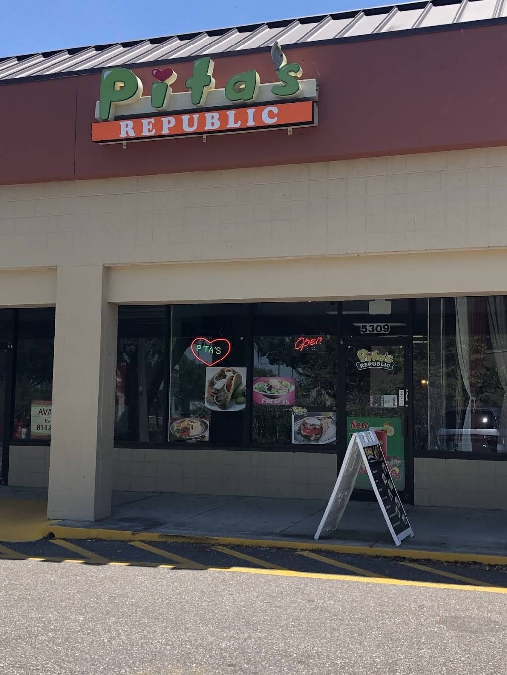 Pitas Republic | restaurant | 5309 E Fowler Ave, Temple Terrace, FL 33617, USA | 8139884976 OR +1 813-988-4976