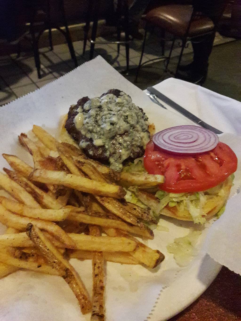 Chadwicks Sports Bar & Grill | restaurant | 2529 James St, Syracuse, NY 13206, USA | 3154310530 OR +1 315-431-0530