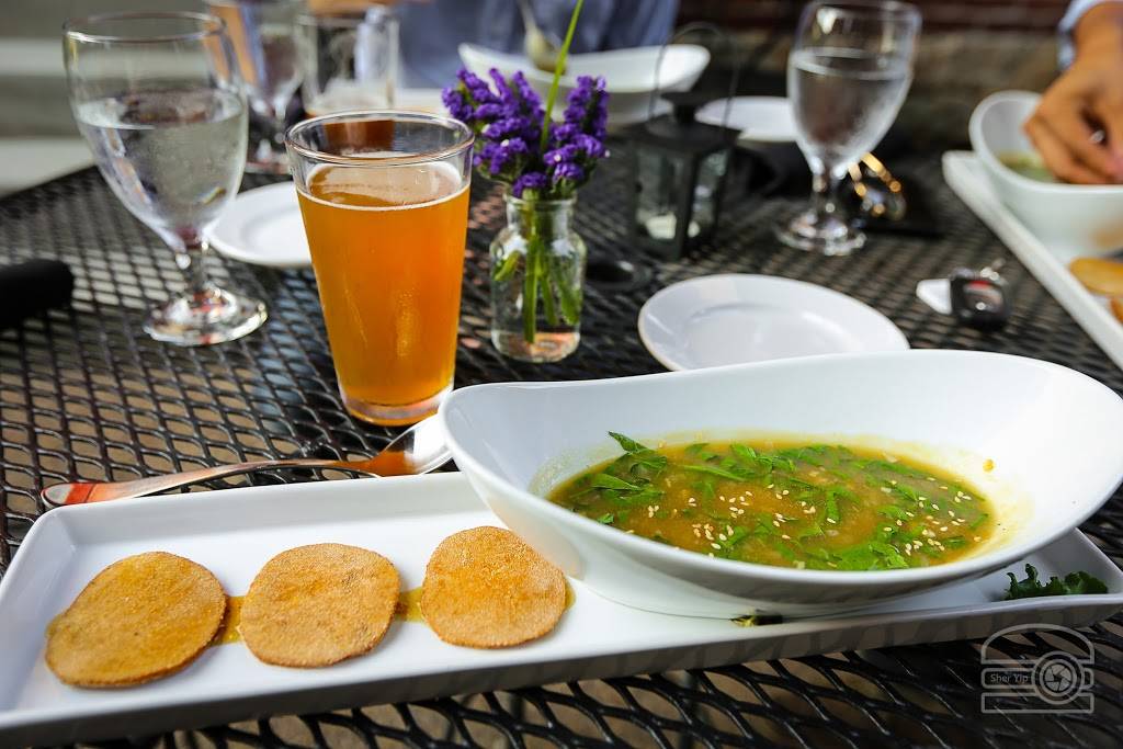 Hill & Hollow | restaurant | 709 Beechurst Ave #10, Morgantown, WV 26505, USA | 3042414551 OR +1 304-241-4551