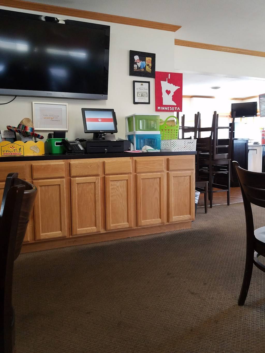 La Plaza F!esta | restaurant | 15 W Main St, Madelia, MN 56062, USA | 5076428624 OR +1 507-642-8624