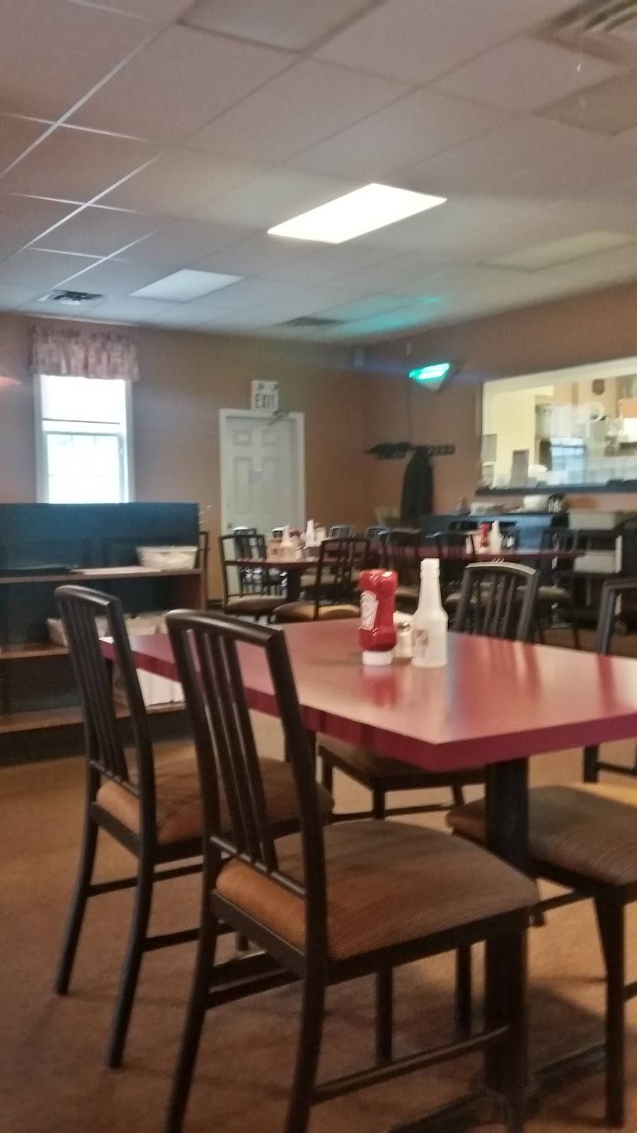 J & Ps Family Restaurant | restaurant | 352 Main Street Bath, Bath, ON K0H 1G0, Canada | 6133523481 OR +1 613-352-3481