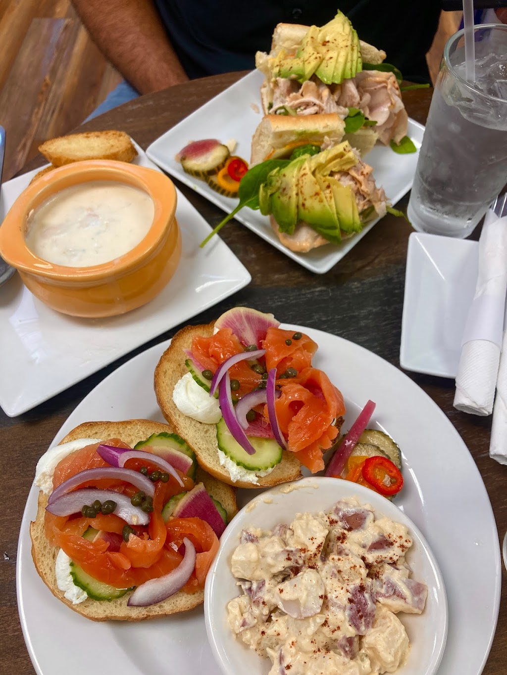 Belles Urban Deli | restaurant | 3650 Corrales Rd Suite G, Corrales, NM 87048, USA | 5055482009 OR +1 505-548-2009