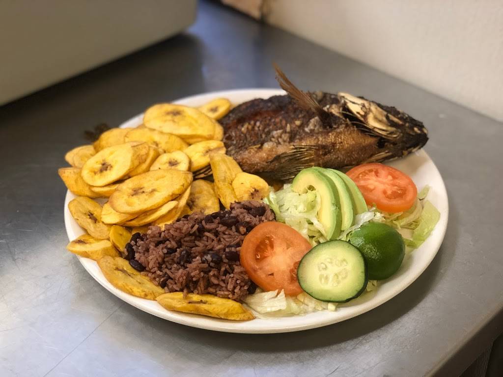 Restaurant y Pupuseria La Salvadoreña | restaurant | 5410 W 34th St, Indianapolis, IN 46224, USA | 3173881707 OR +1 317-388-1707