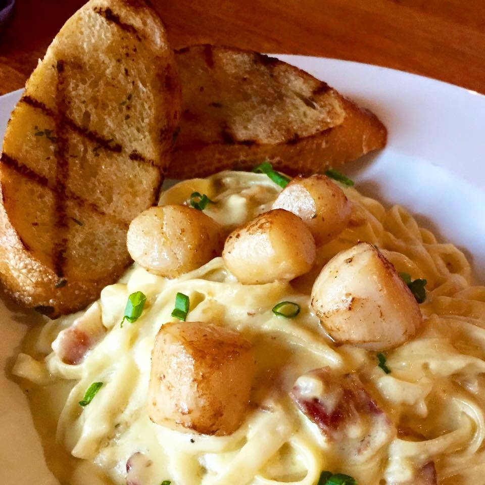 Rivershore Bar & Grill | restaurant | 1900 Clackamette Dr, Oregon City, OR 97045, USA | 5036555155 OR +1 503-655-5155