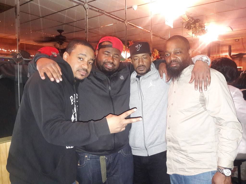 Krystals Lounge | restaurant | 789 Chestnut St, Camden, NJ 08103, USA | 8565418570 OR +1 856-541-8570