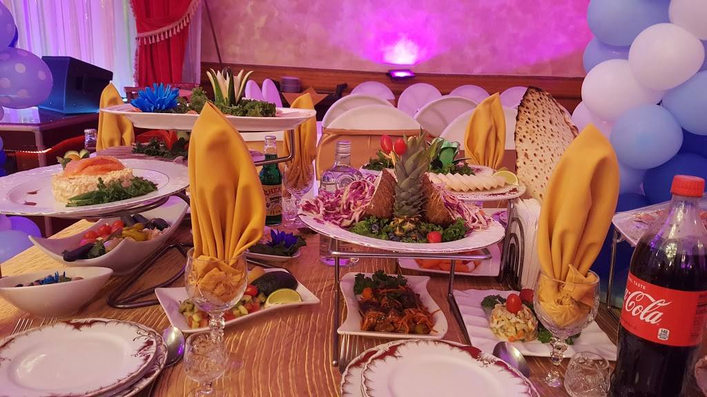 Crystal | restaurant | 13829 Queens Blvd, Jamaica, NY 11435, USA | 7185589295 OR +1 718-558-9295