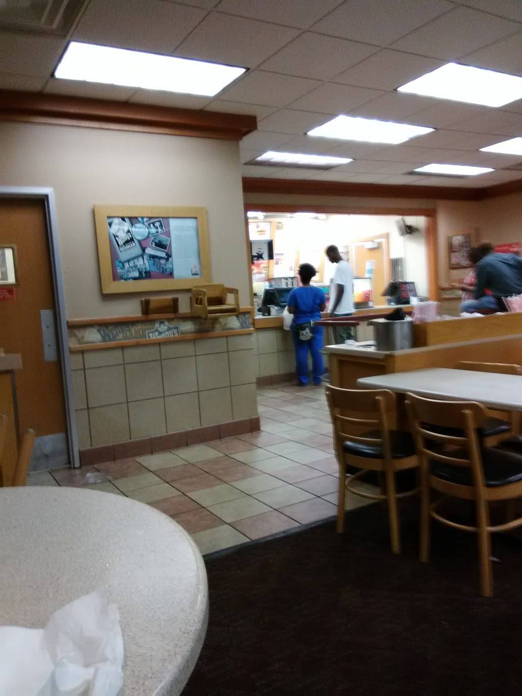 Wendys | restaurant | 912 W Galbraith Rd, Cincinnati, OH 45231, USA | 5139068694 OR +1 513-906-8694