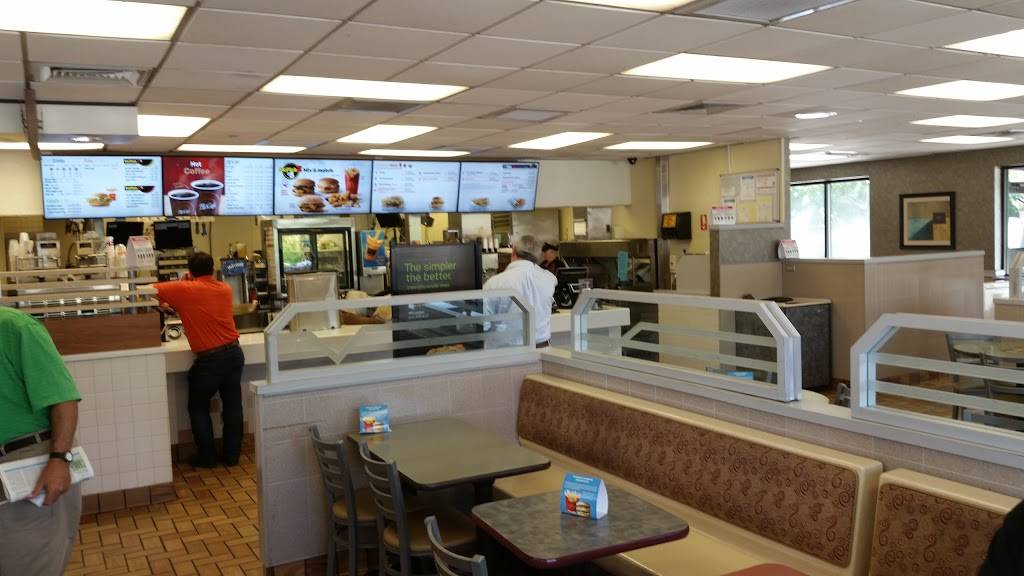 McDonalds | cafe | 6701 E Front St, Kansas City, MO 64120, USA | 8162412450 OR +1 816-241-2450