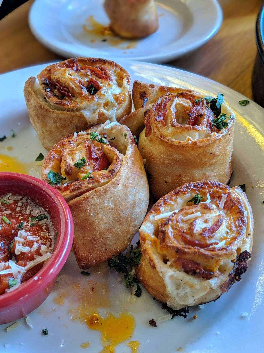 Old Chicago Pizza and Taproom | restaurant | 5319 E Mockingbird Ln #100, Dallas, TX 75206, USA | 2148215700 OR +1 214-821-5700