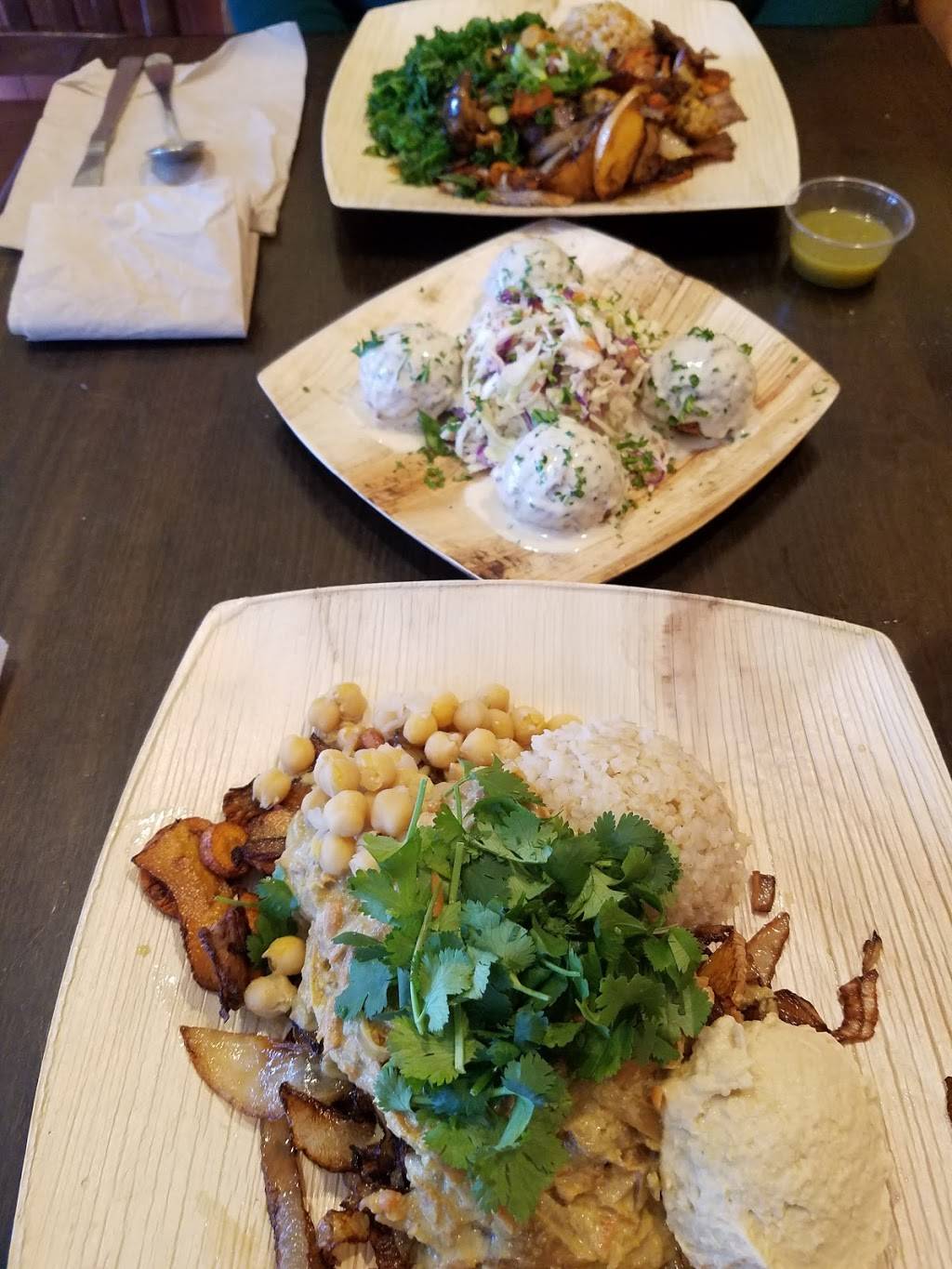 Hearty Eats | restaurant | 24 Bridge St, Shelburne Falls, MA 01370, USA | 4136256460 OR +1 413-625-6460