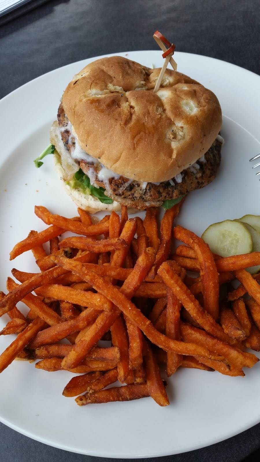 Yard House | restaurant | 2525 El Camino Real, Carlsbad, CA 92008, USA | 7604341009 OR +1 760-434-1009