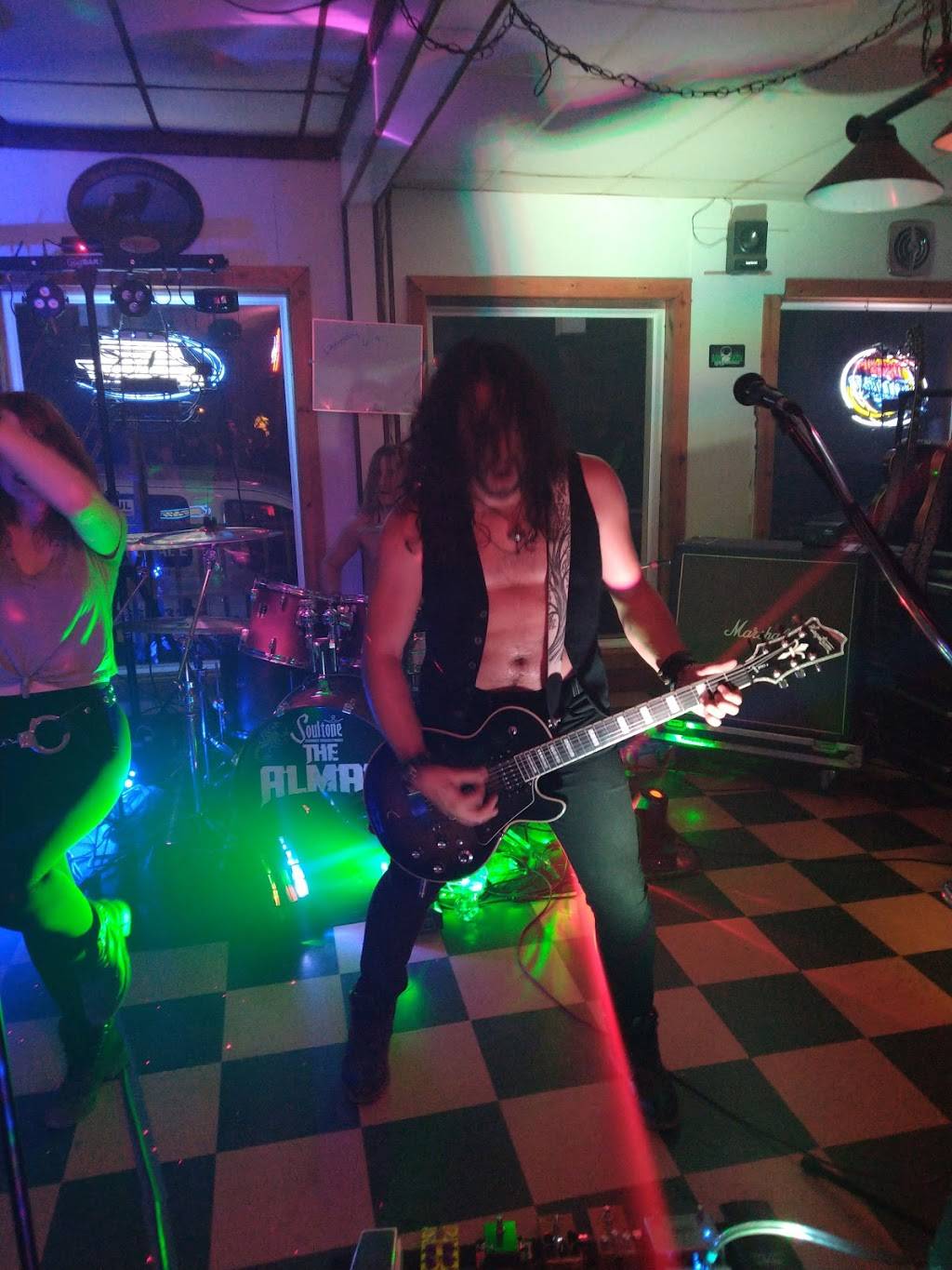 Fondales Tavern 2 | restaurant | 203 Water St, Duncan Falls, OH 43734, USA | 7403033220 OR +1 740-303-3220