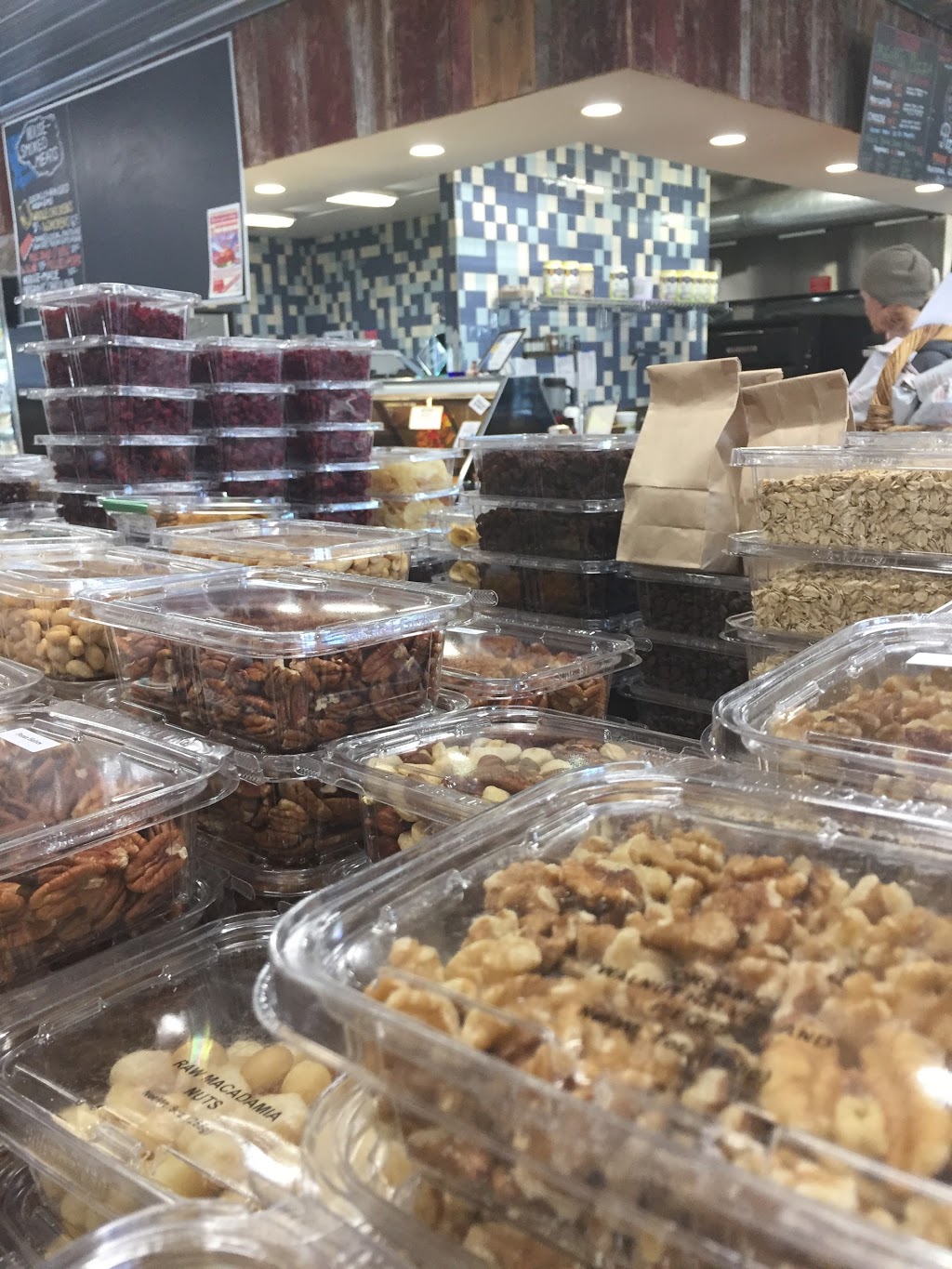 Simply Fresh Market | meal takeaway | 7300 Grand River Ave, Brighton, MI 48114, USA | 8103604292 OR +1 810-360-4292