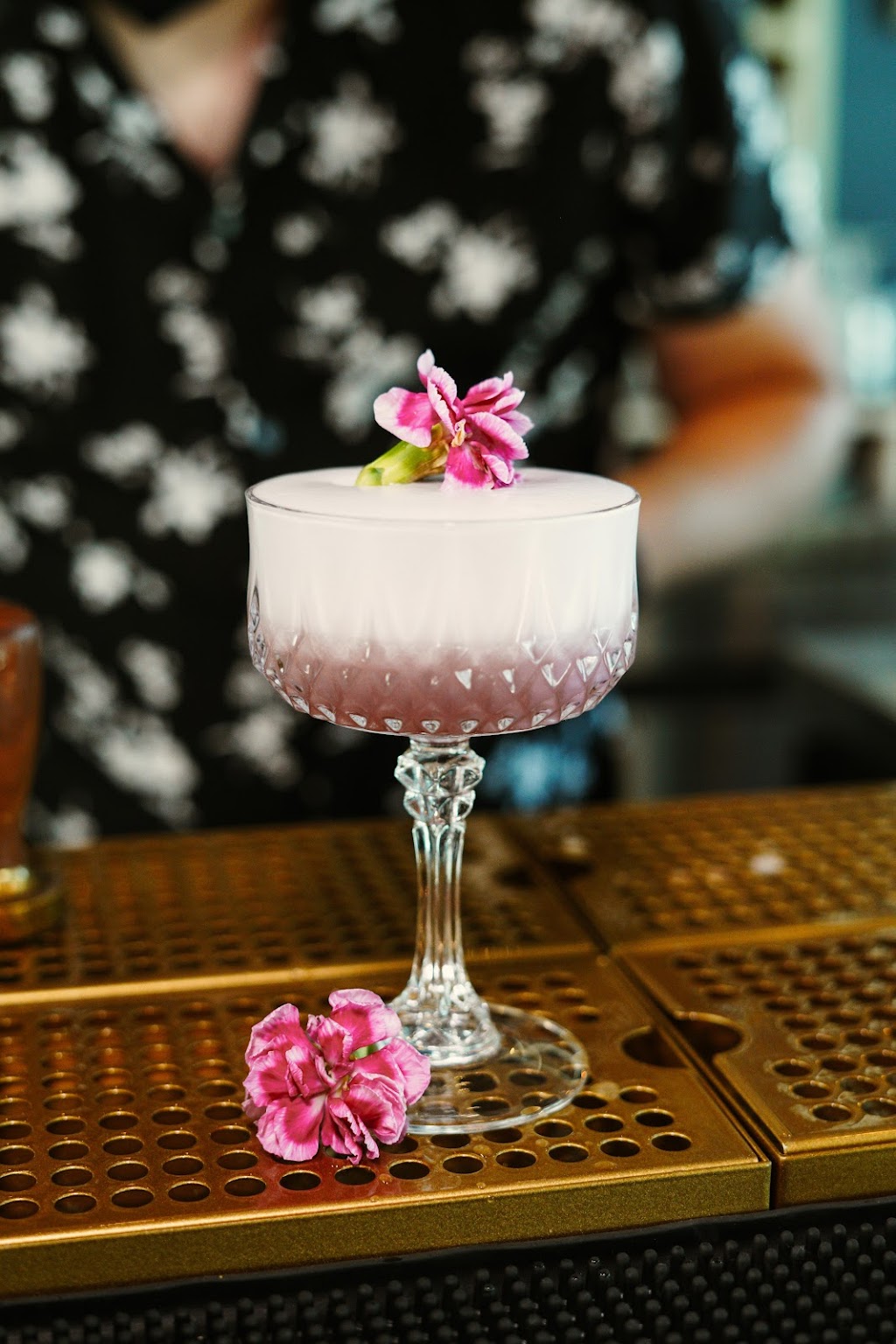 Rocks & Drams | restaurant | 14 S California St, Ventura, CA 93001, USA | 8056678585 OR +1 805-667-8585