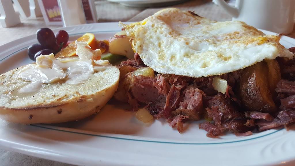 Dick & Jennys | restaurant | 1270 Baseline Rd, Grand Island, NY 14072, USA | 7167755048 OR +1 716-775-5048