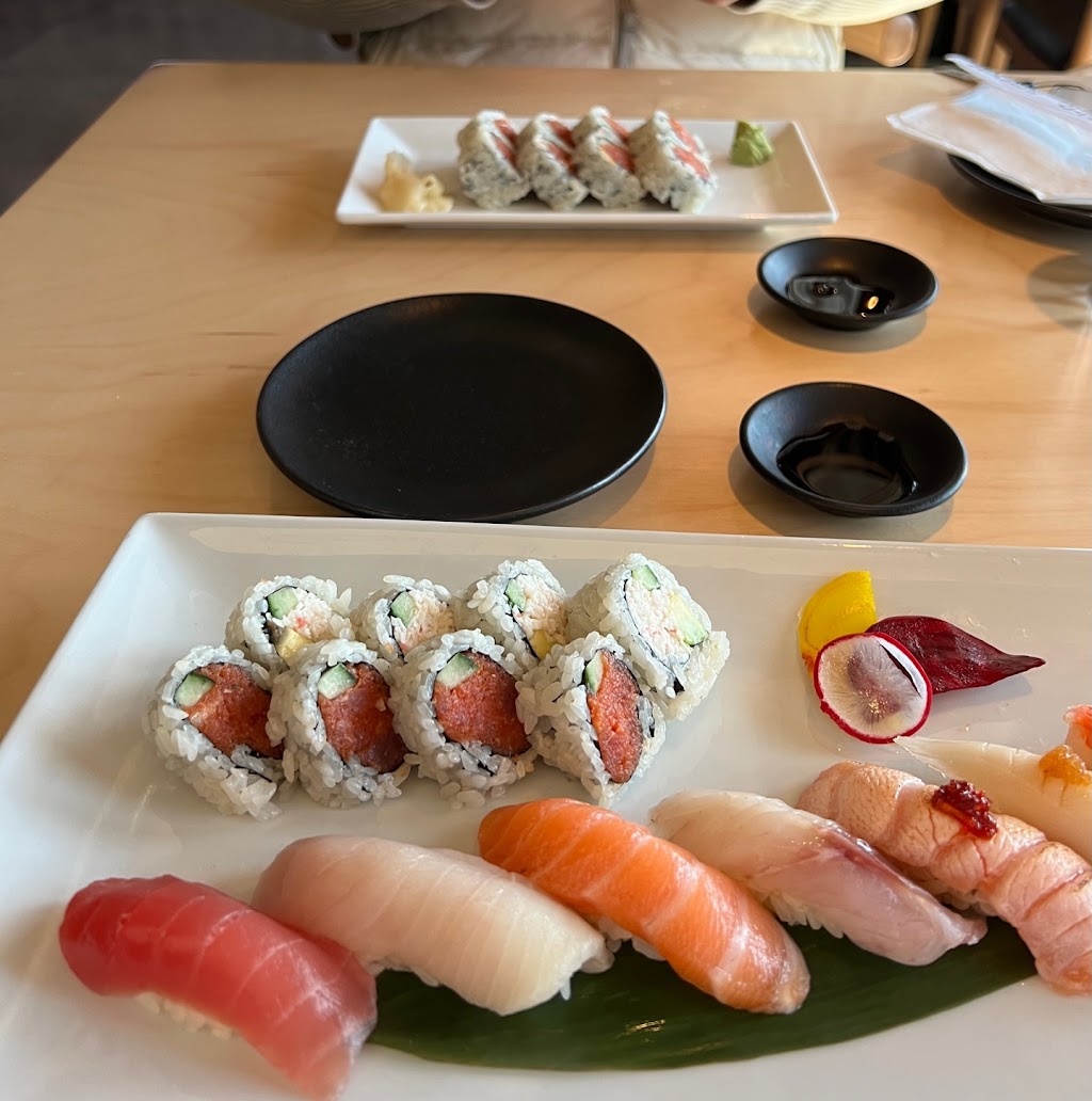 Yasuo Sushi & Tapas | restaurant | 8300 Hayden Rd E108, Scottsdale, AZ 85258, USA | 4807020916 OR +1 480-702-0916