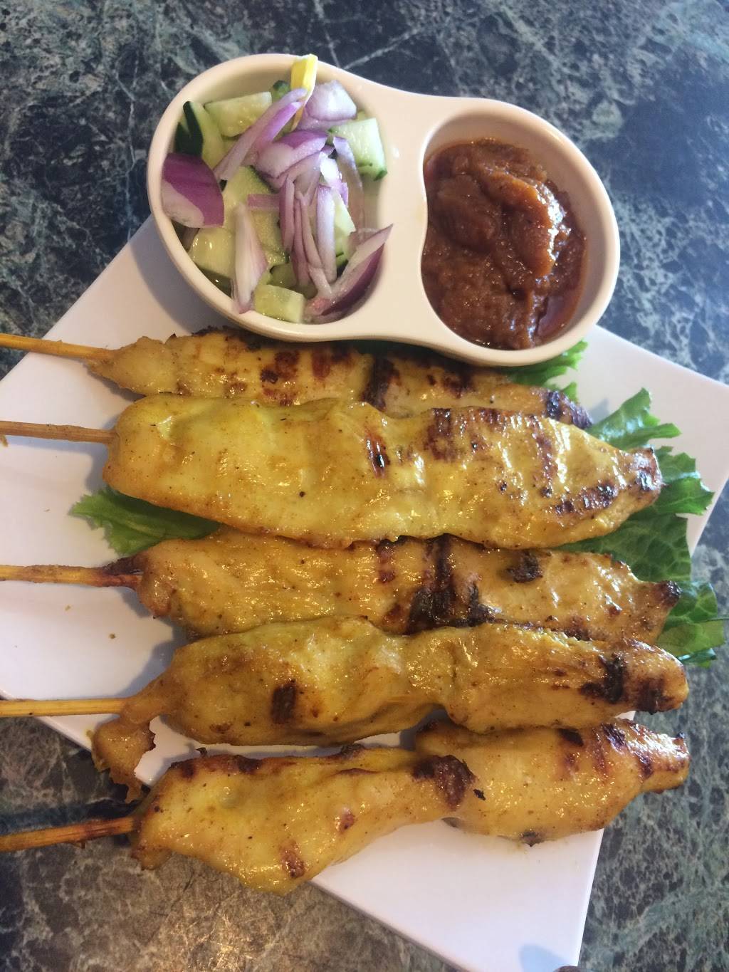 Khun Dang Thai Cuisine | restaurant | 4415, 13436 Sherman Way, North Hollywood, CA 91605, USA | 8185034993 OR +1 818-503-4993