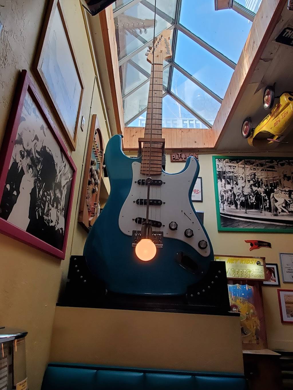 Luna Park Cafe | restaurant | 2918 SW Avalon Way, Seattle, WA 98126, USA | 2069357250 OR +1 206-935-7250