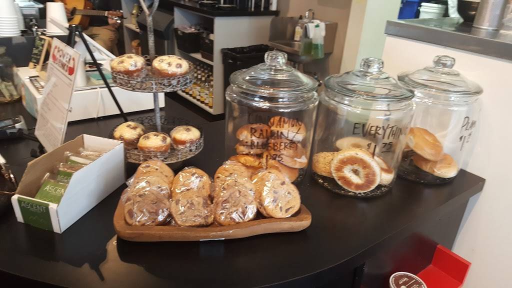 Cadence Coffee Company | bakery | 11 E 7th St, Chattanooga, TN 37402, USA | 4235217686 OR +1 423-521-7686