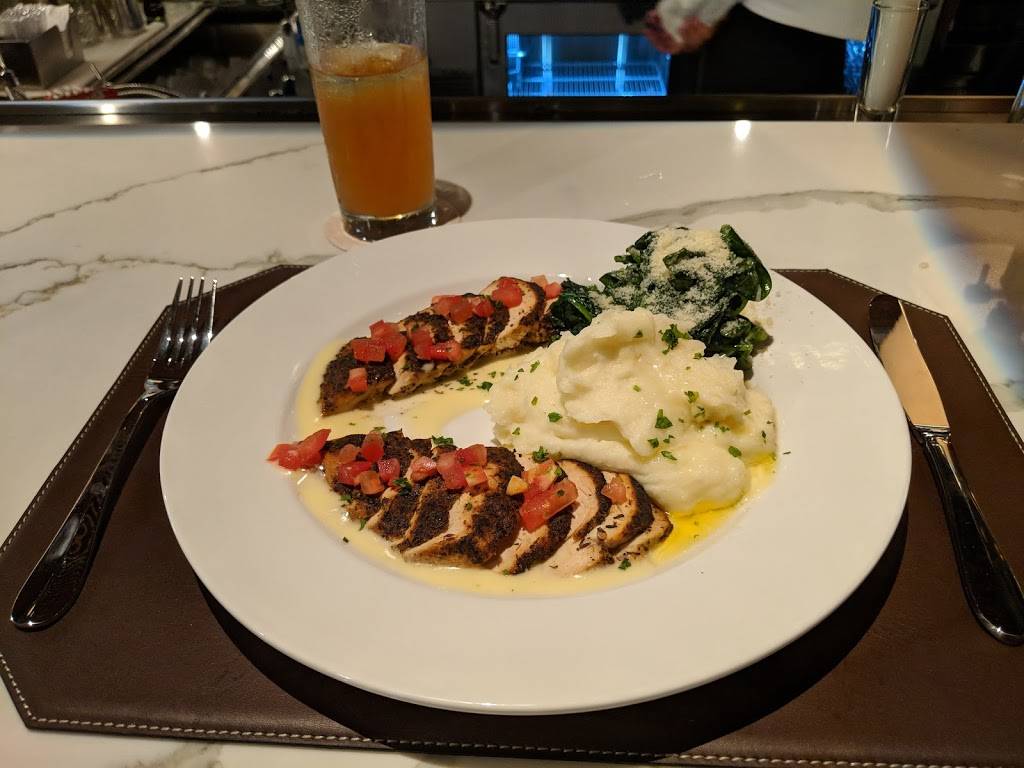 Bricktops | restaurant | 2800 US-280, Birmingham, AL 35223, USA | 2055180772 OR +1 205-518-0772