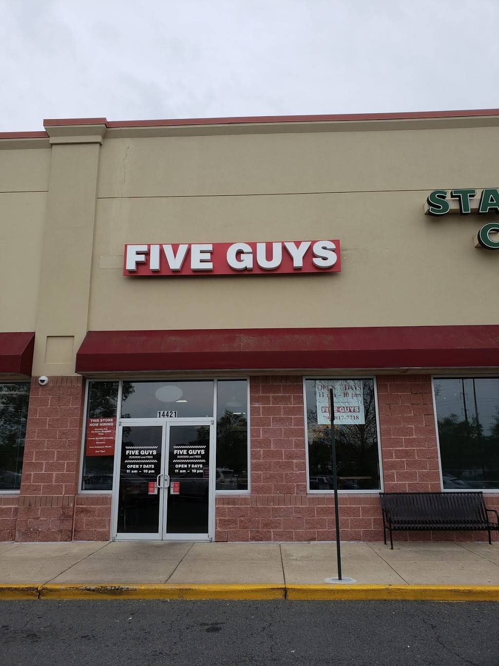 Five Guys | meal takeaway | 14421 Chantilly Crossing Ln, Chantilly, VA 20151, USA | 7038177718 OR +1 703-817-7718