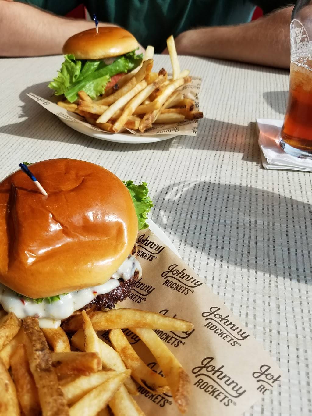 Johnny Rockets | restaurant | 1155 Buck Creek Rd #720, Simpsonville, KY 40067, USA | 5027225362 OR +1 502-722-5362