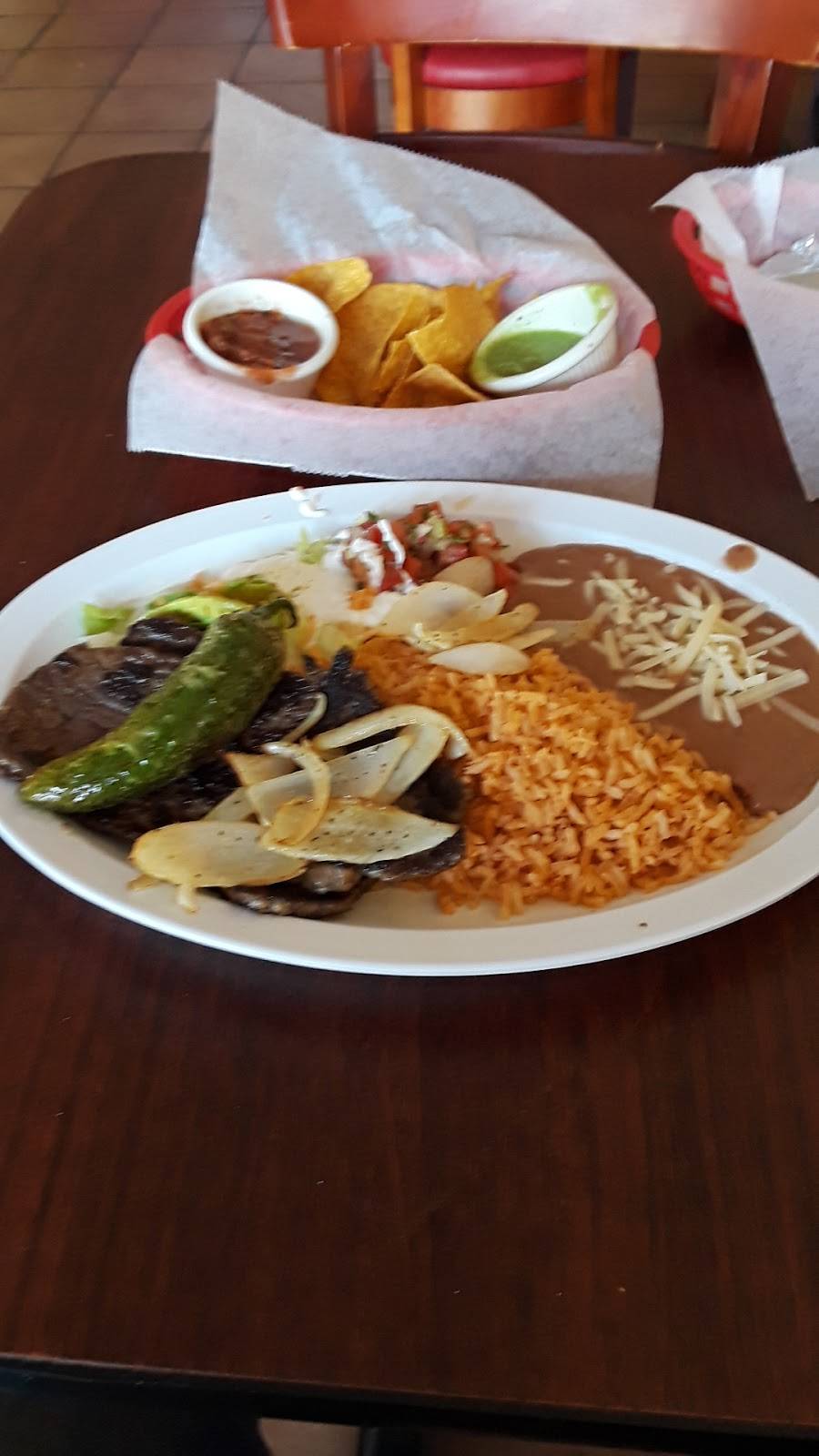 Mi Farolito | restaurant | 6585 Commerce Blvd c, Rohnert Park, CA 94928, USA | 7075889522 OR +1 707-588-9522