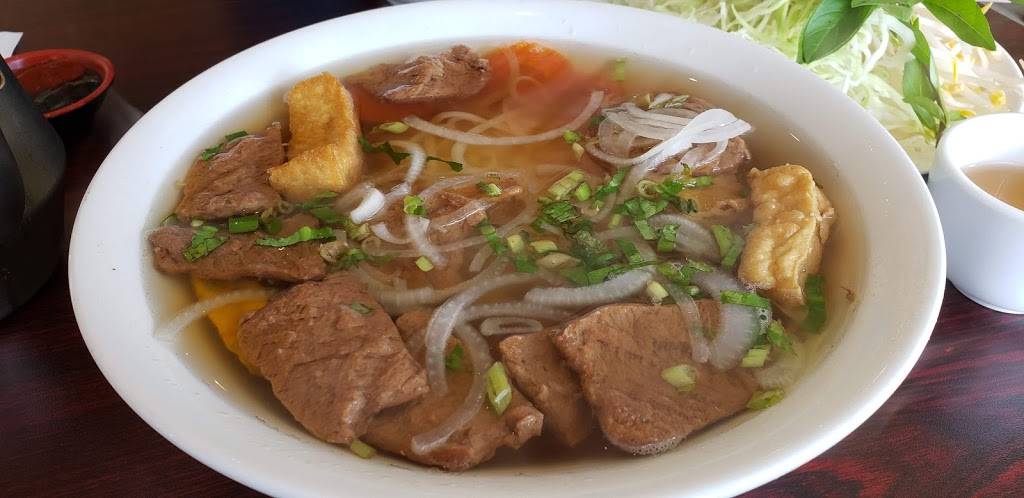 Tinh Tam Trai | restaurant | 3255 Rutherford Road #10, Concord, ON L4K 5Y5, Canada | 9057389692 OR +1 905-738-9692