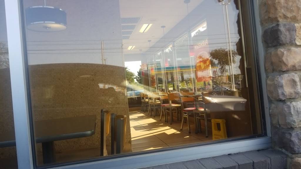 Burger King | restaurant | 1920 Kirby Whitten Rd, Memphis, TN 38134, USA | 9013812801 OR +1 901-381-2801